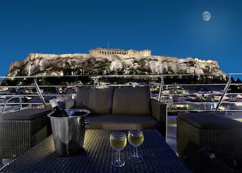 Plaka Hotel