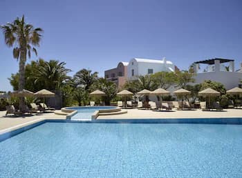 9 Muses Santorini Resort