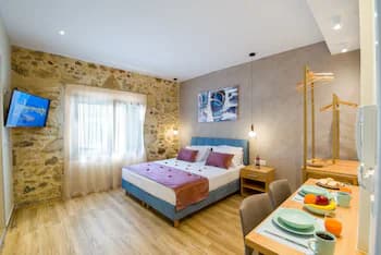 Elma Suites