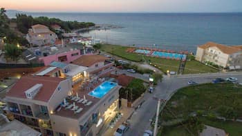 Porto Planos Beach Hotel