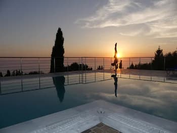 Studios Vrionis Panoramic Sunset