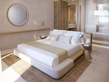 Avgoustos Suites